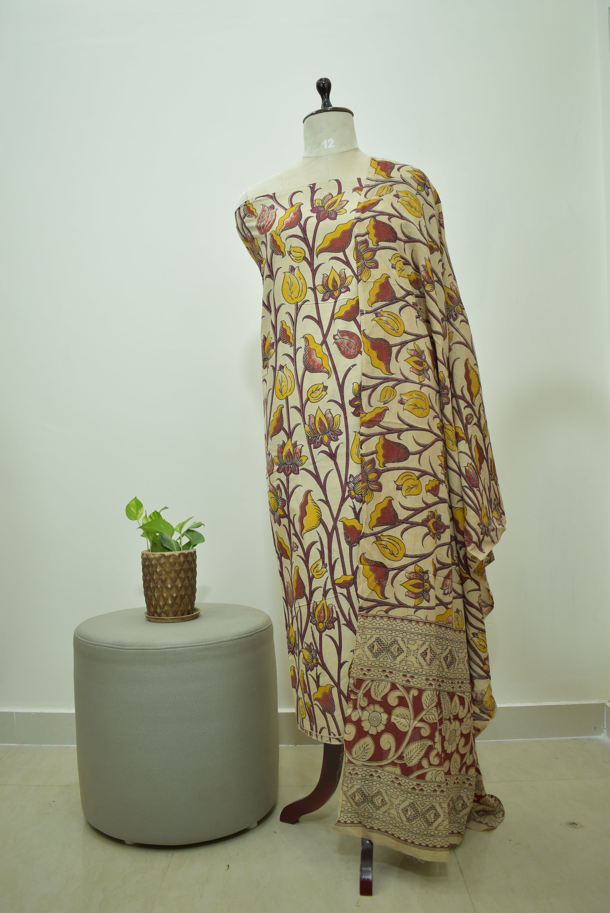 Beige Red Kalamkari 2pcs Set