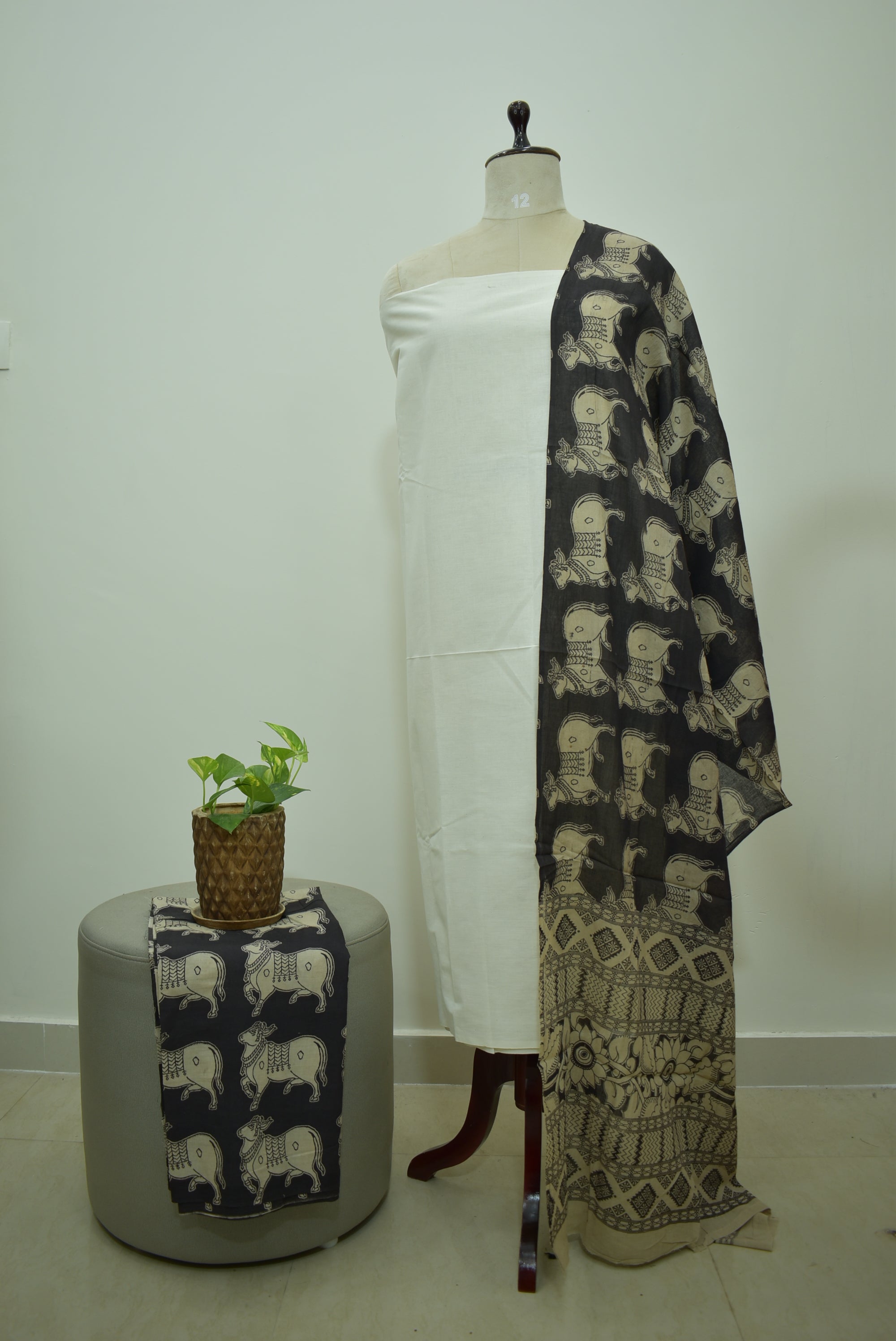 White Black Kalamkari 3pcs Set